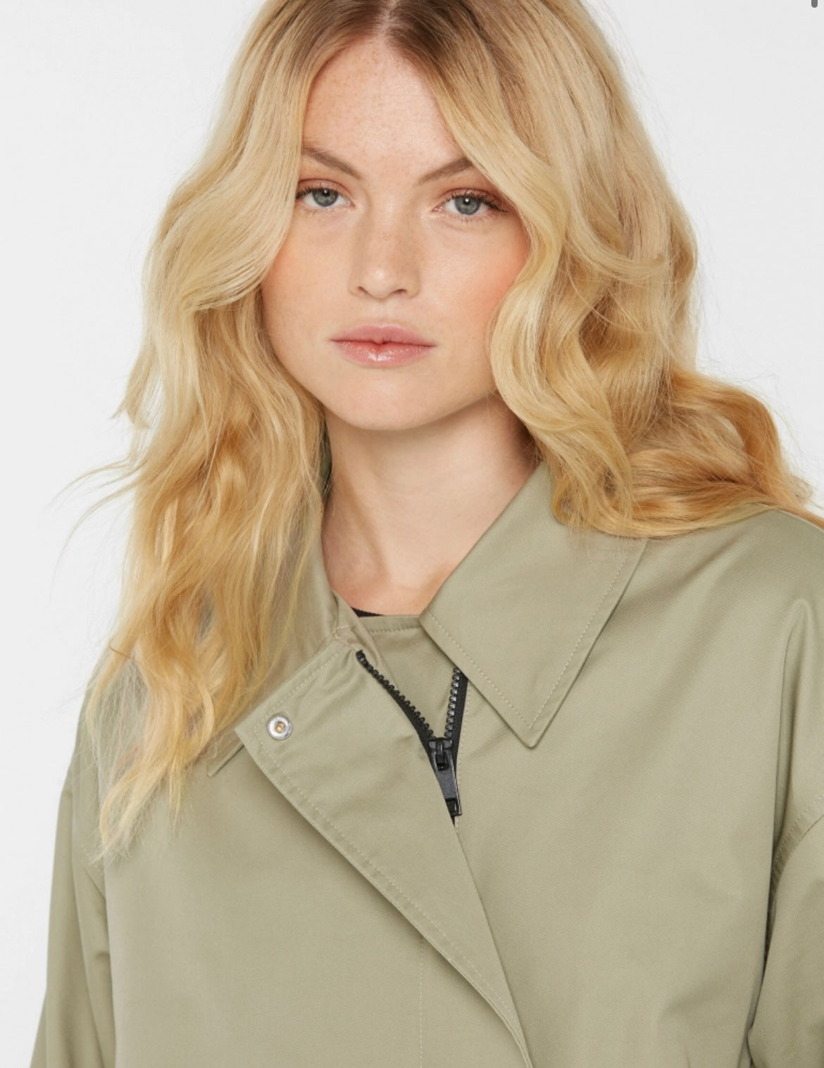 SENSES The Label Car Coat ON:TA mit verdecktem Frontzipper Light sage