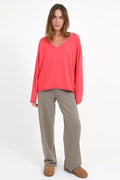 Love Joy Victory Oversized Longsleeve Charlotte in Geranium oder weiß