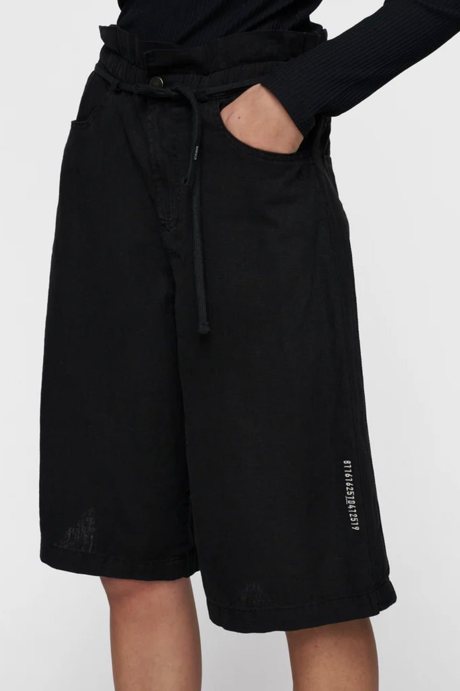 10 DAYS Paperbag Bermuda