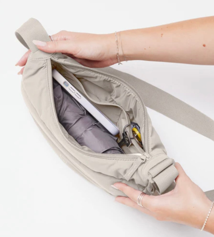 Puffer Moon Bag Small