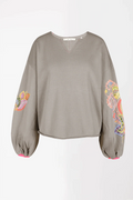 Love Joy Victory Sweatshirt Alamosa Grey Stone mit Stickerei