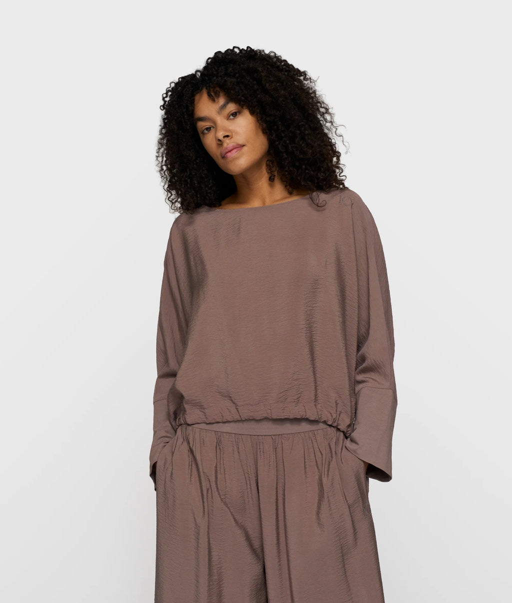 10 Days Batwing Top Moonrock