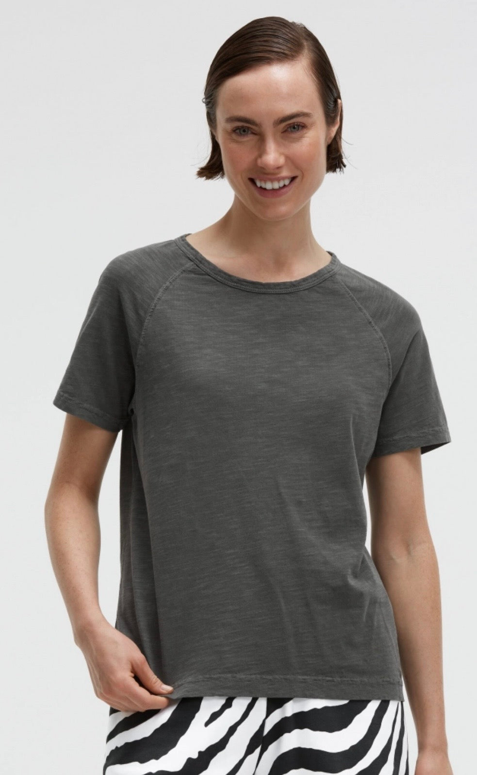 Senses The Label T-Shirt TAB:BY mit Raglanärmel in Vanilla oder anthrazit