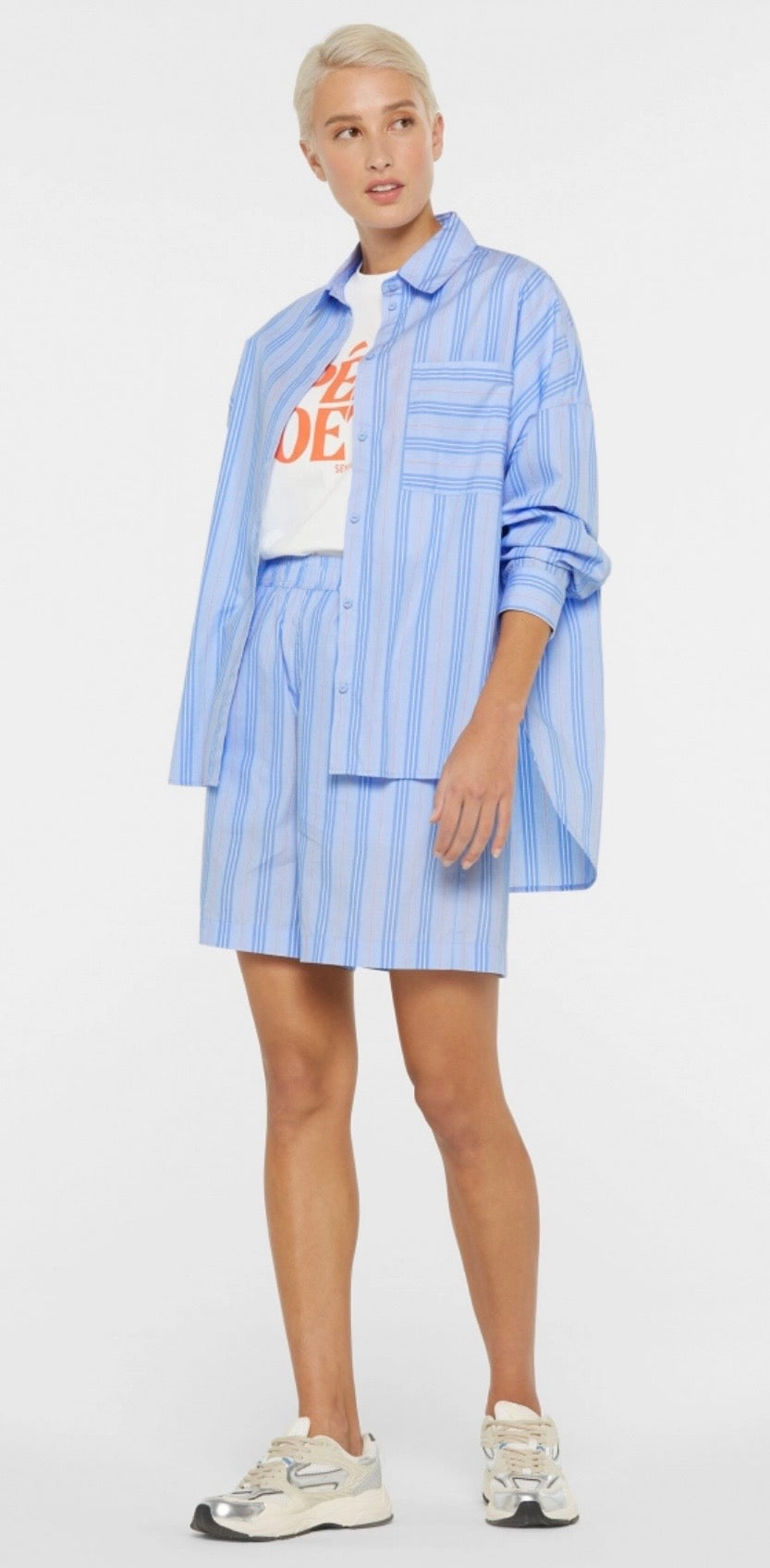 Senses The Label Gestreifte Oversized Bluse BA:RI im Pyjama-Stil shirt blue / iconic orange