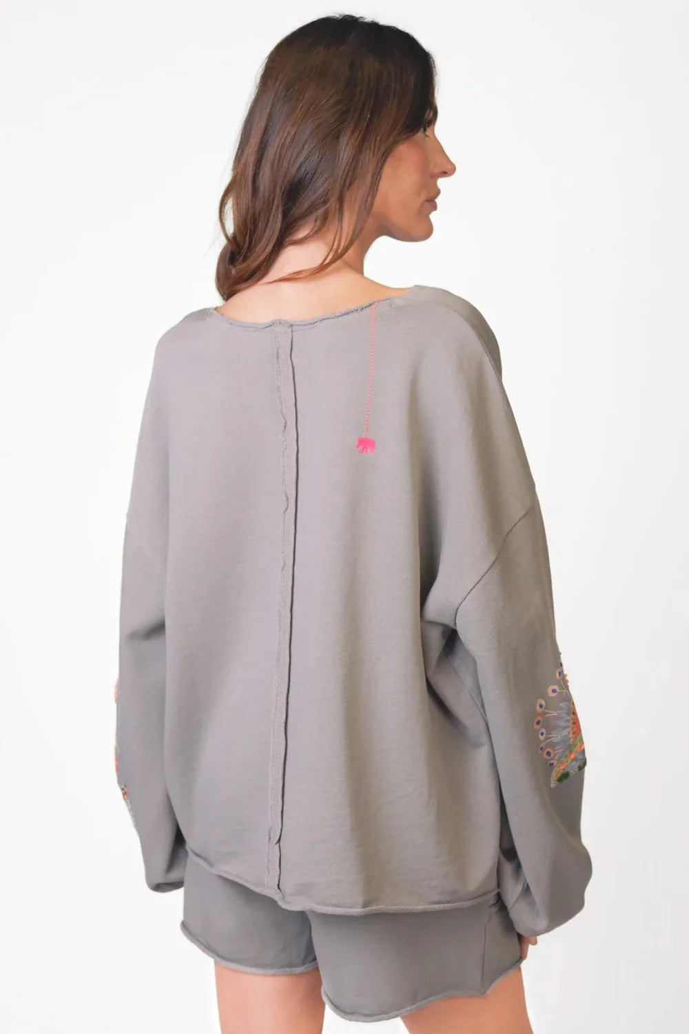 Love Joy Victory Sweatshirt Alamosa Grey Stone mit Stickerei