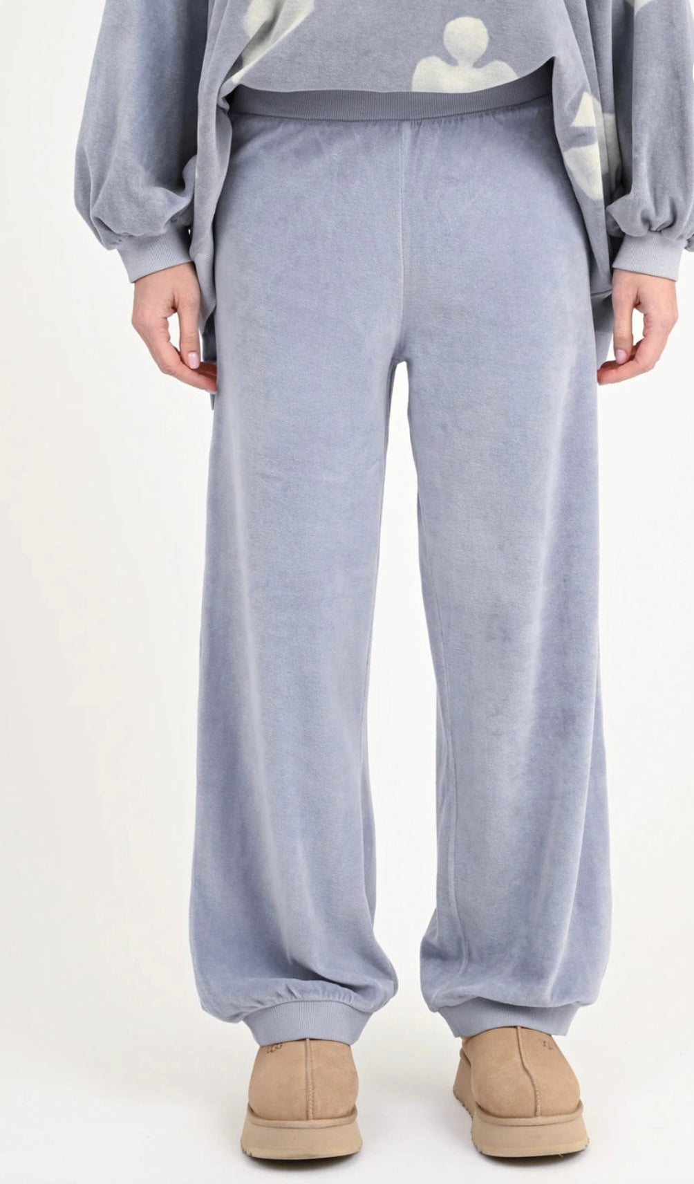 Love Joy Victory Sweathose Perry Light Sky