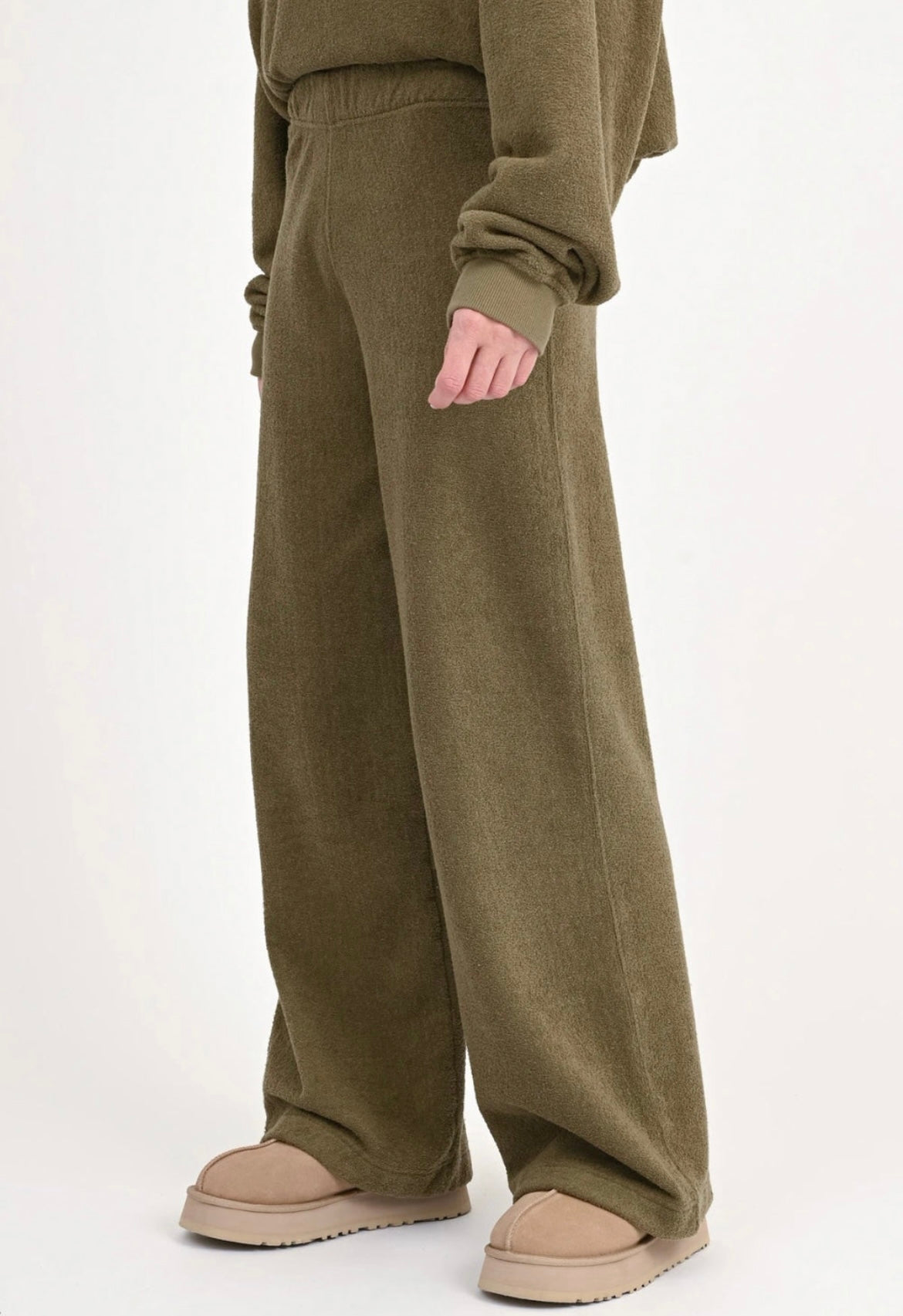 Love Joy Victory Frottee Sweathose Elenya oliv