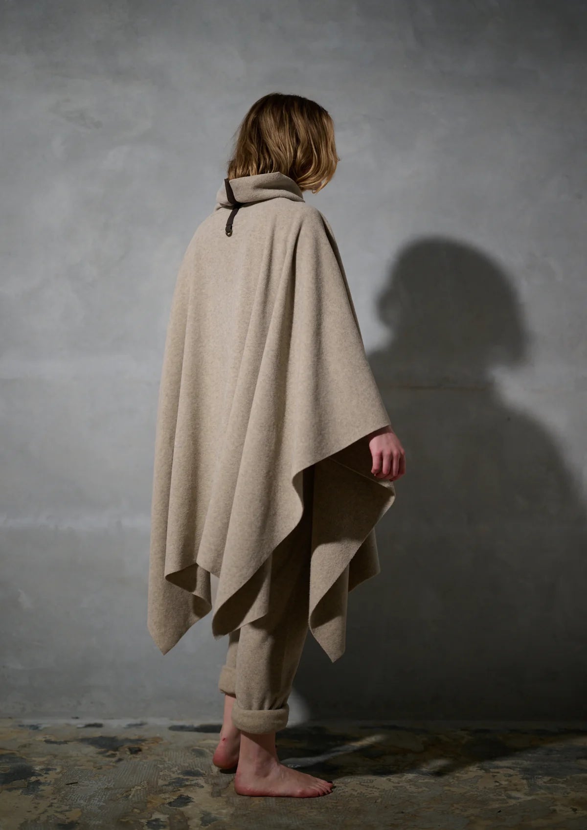 HSCPH Henriette Steffensen Lounge Poncho Farbe Bark ( dunkles oliv)