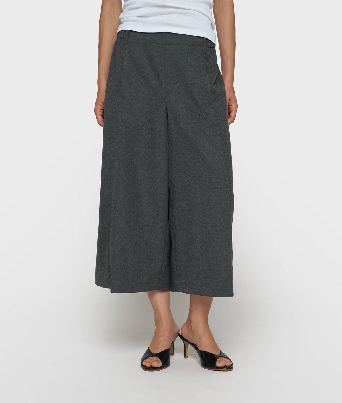 10 Days Elegante Bermuda Antra Melee