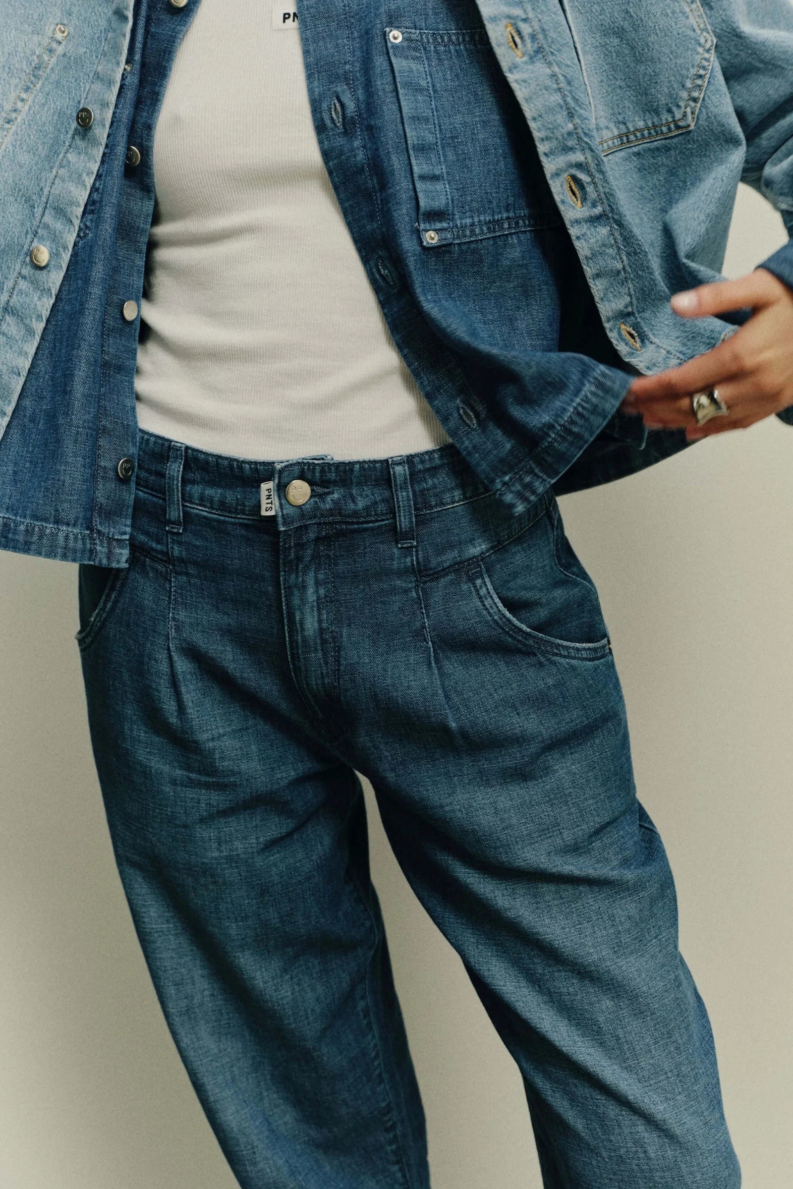 PNTS_05 The O Shape Pleat