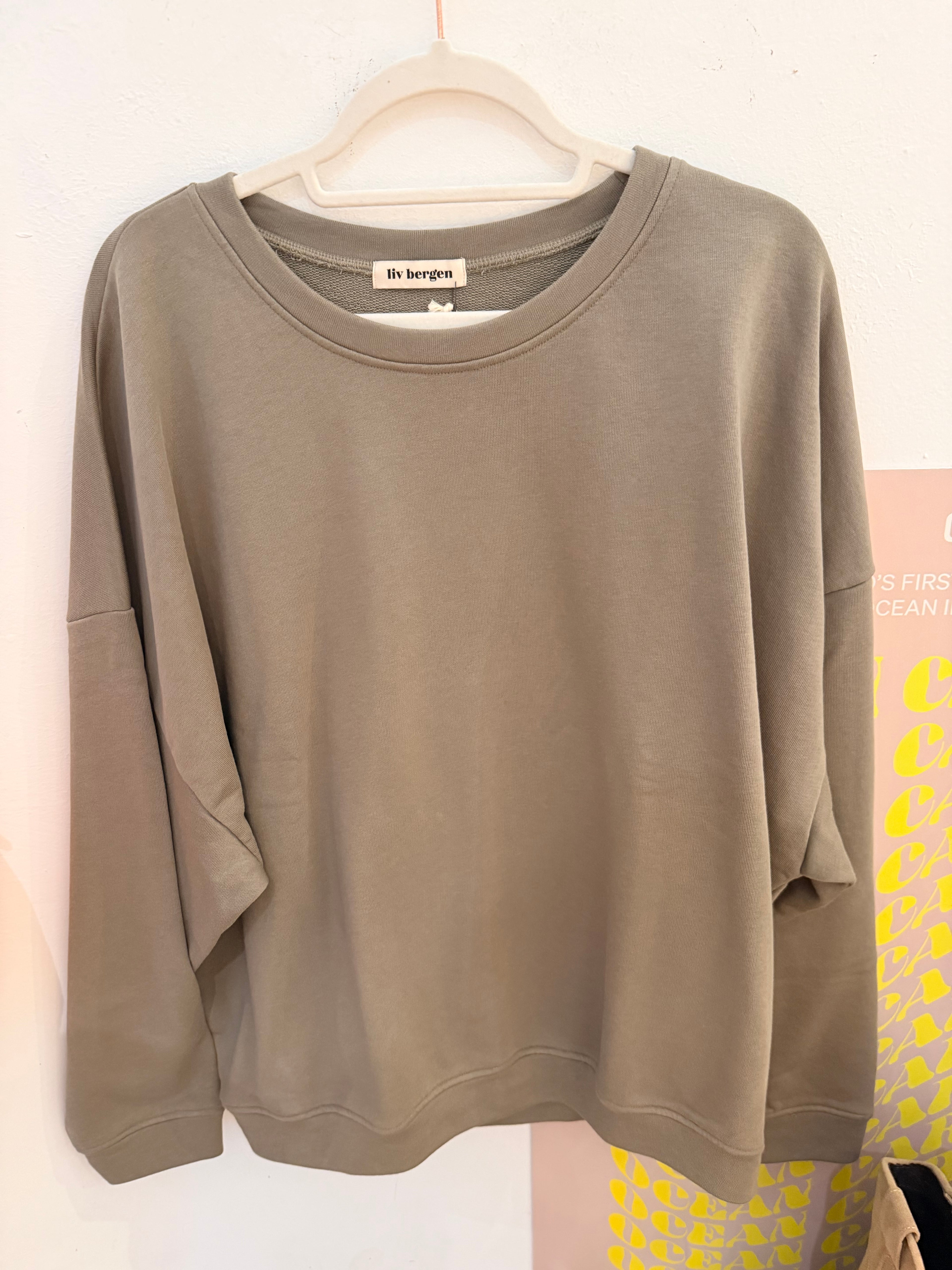 Liv Bergen Ella Come Sweater Mud