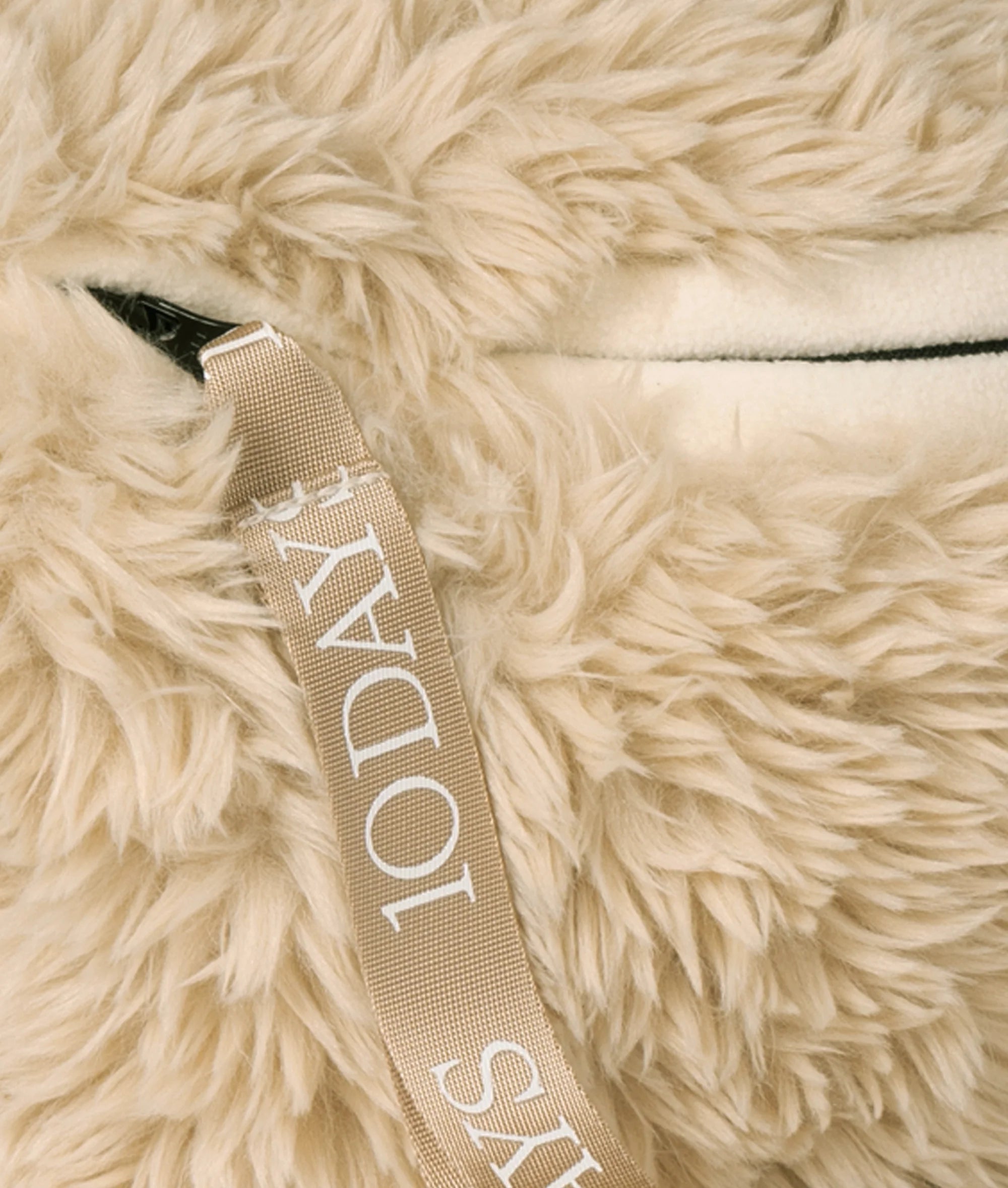 10 Days Fluffy Crossbody Bag Pearl