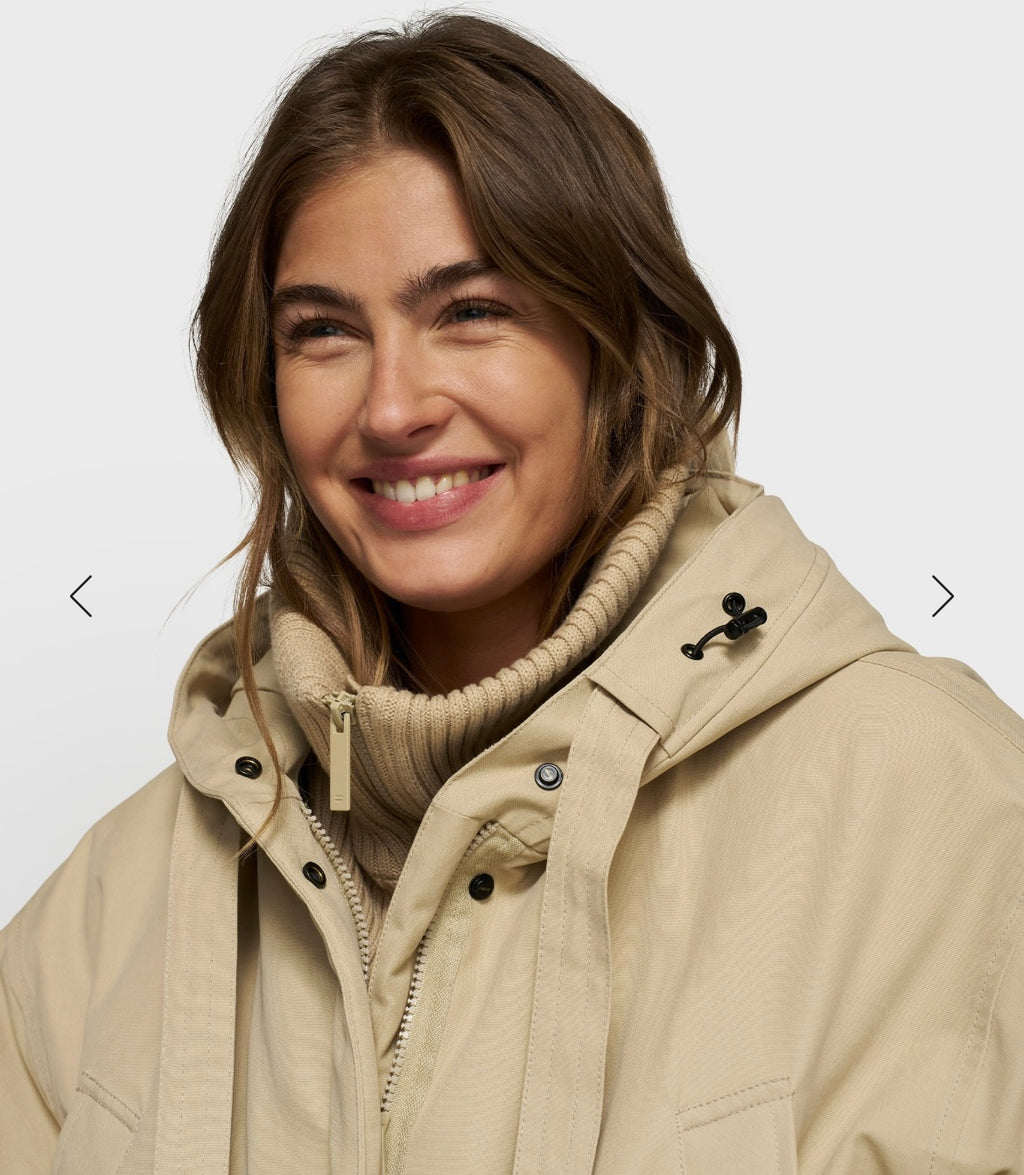 10 DAYS The Royal Parka Pure Sand