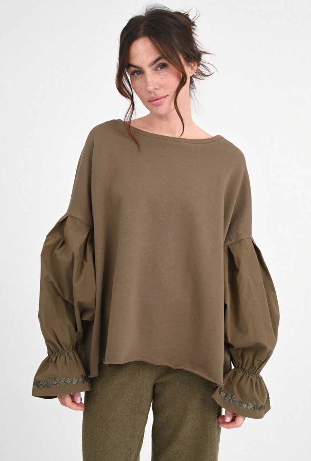 Love Joy Victory Sweatshirt Salem mit Materialmix