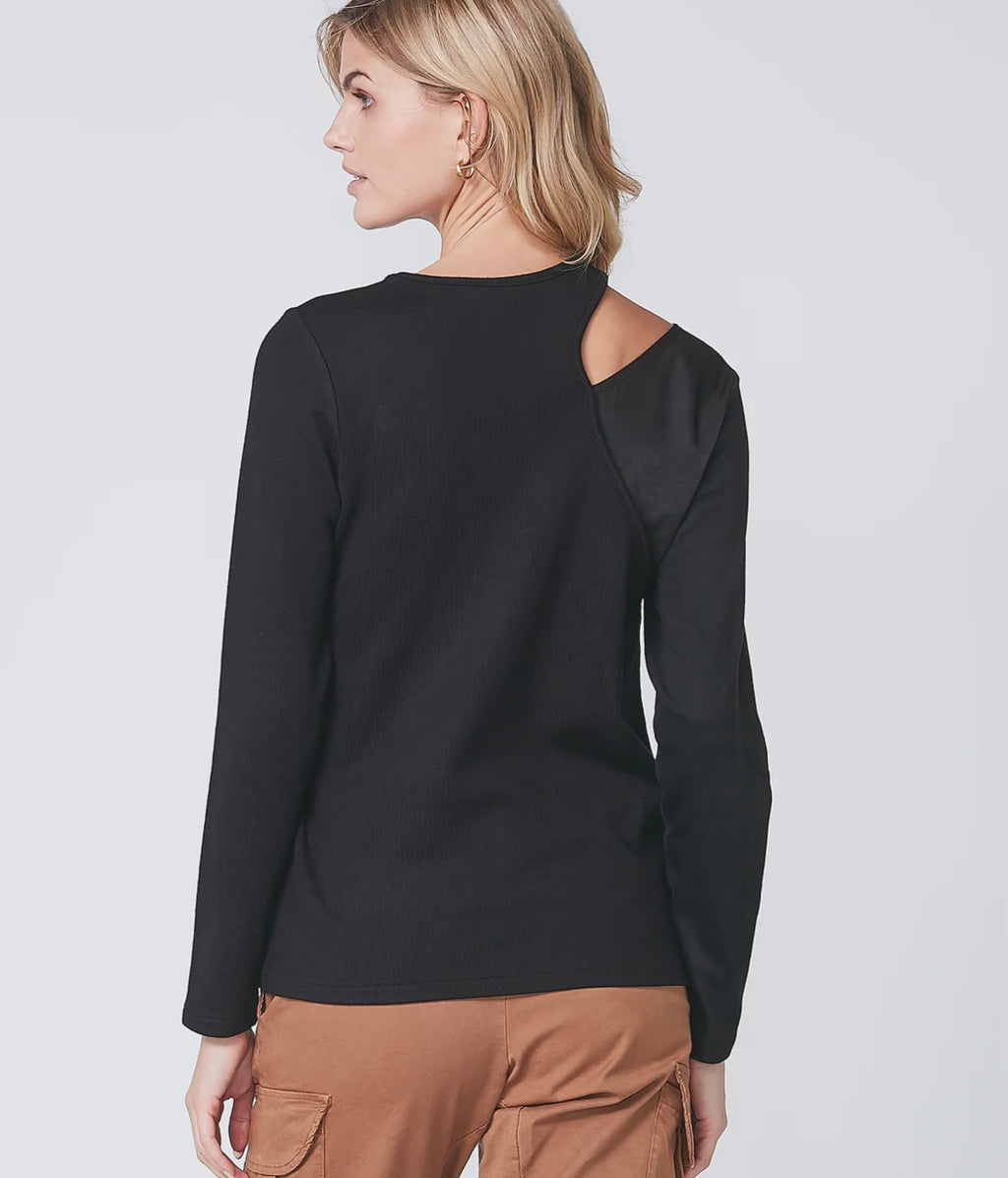 Nü Rein Pullover Cut out
