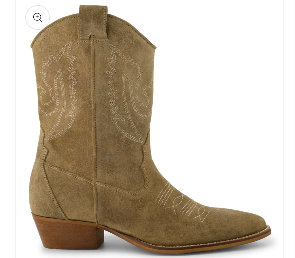 Juul&Belle Cowboy Boots