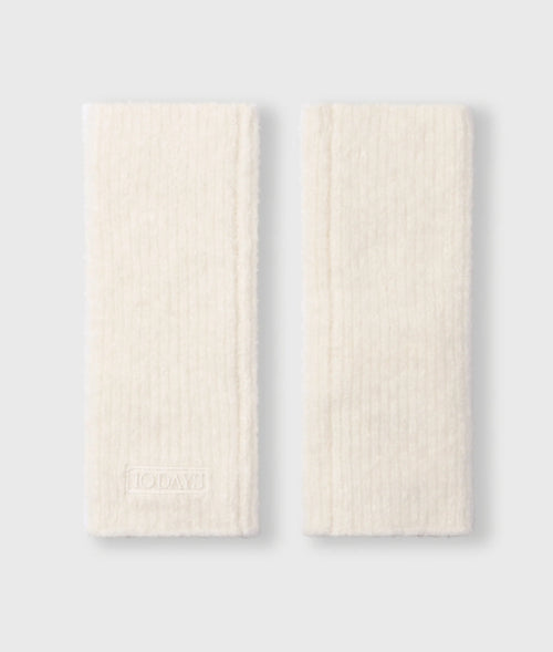 10 DAYS Hairy Knit Gloves Ecru