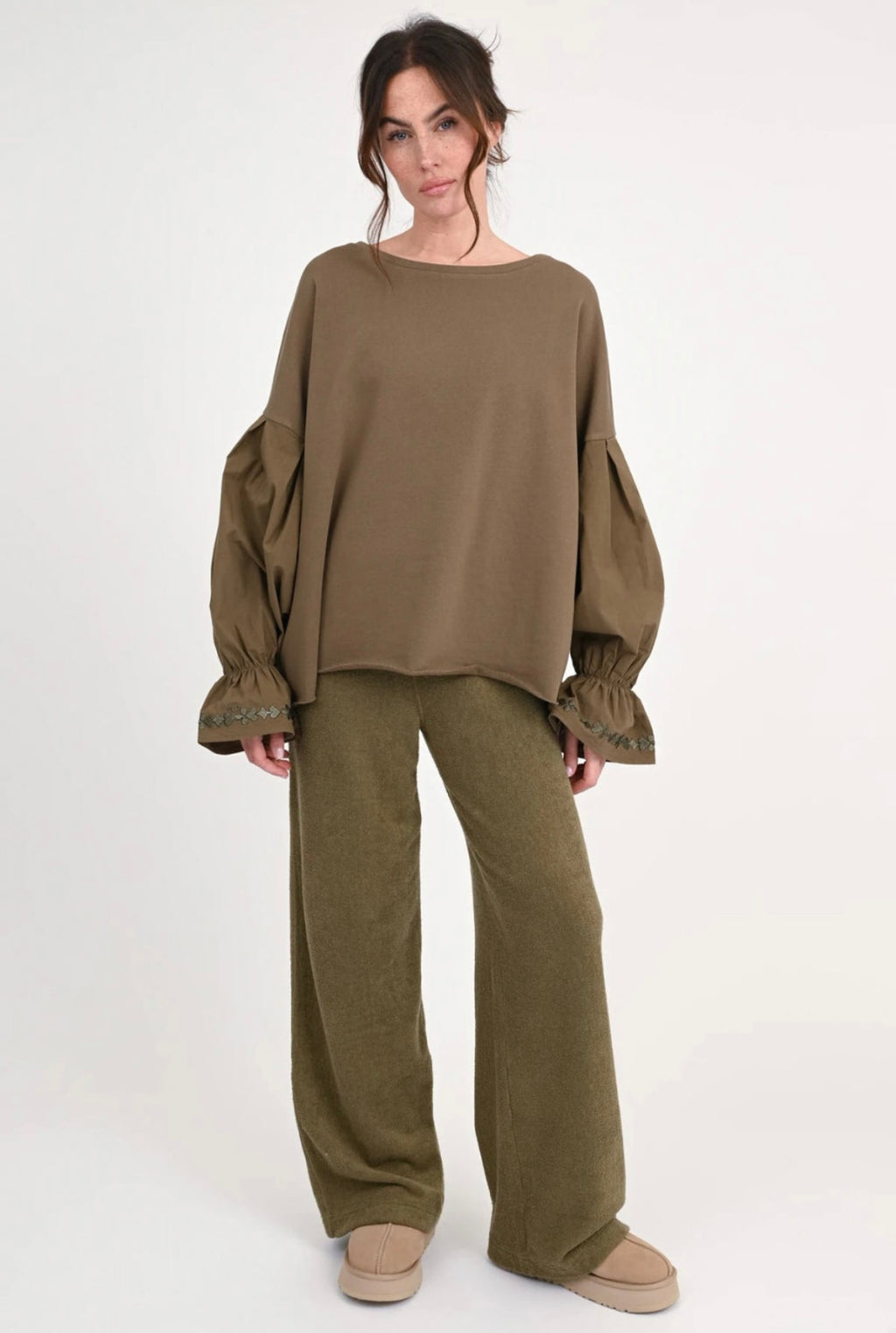 Love Joy Victory Sweatshirt Salem mit Materialmix