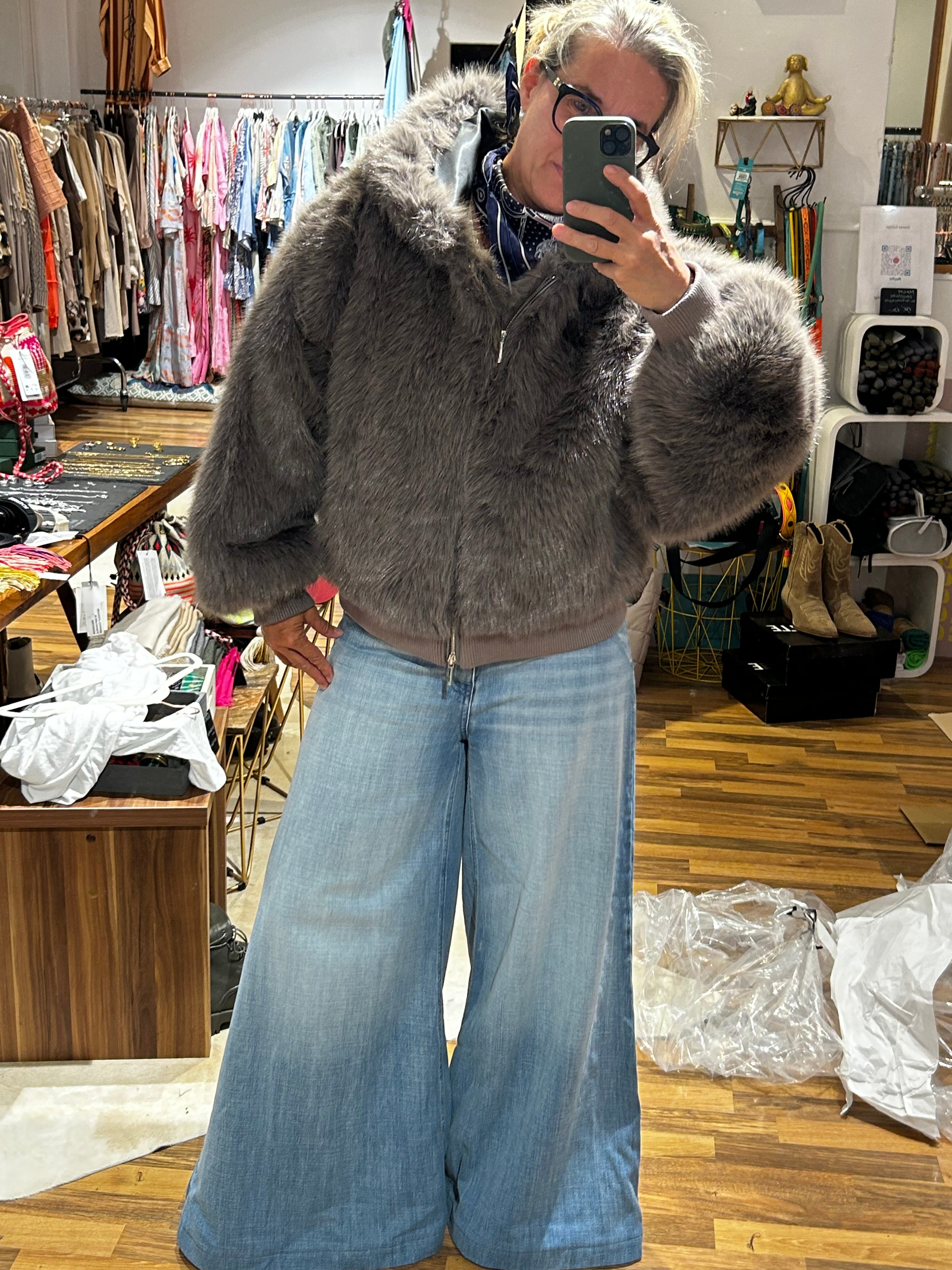 OP_Absurd Mario Mink Jacket grau