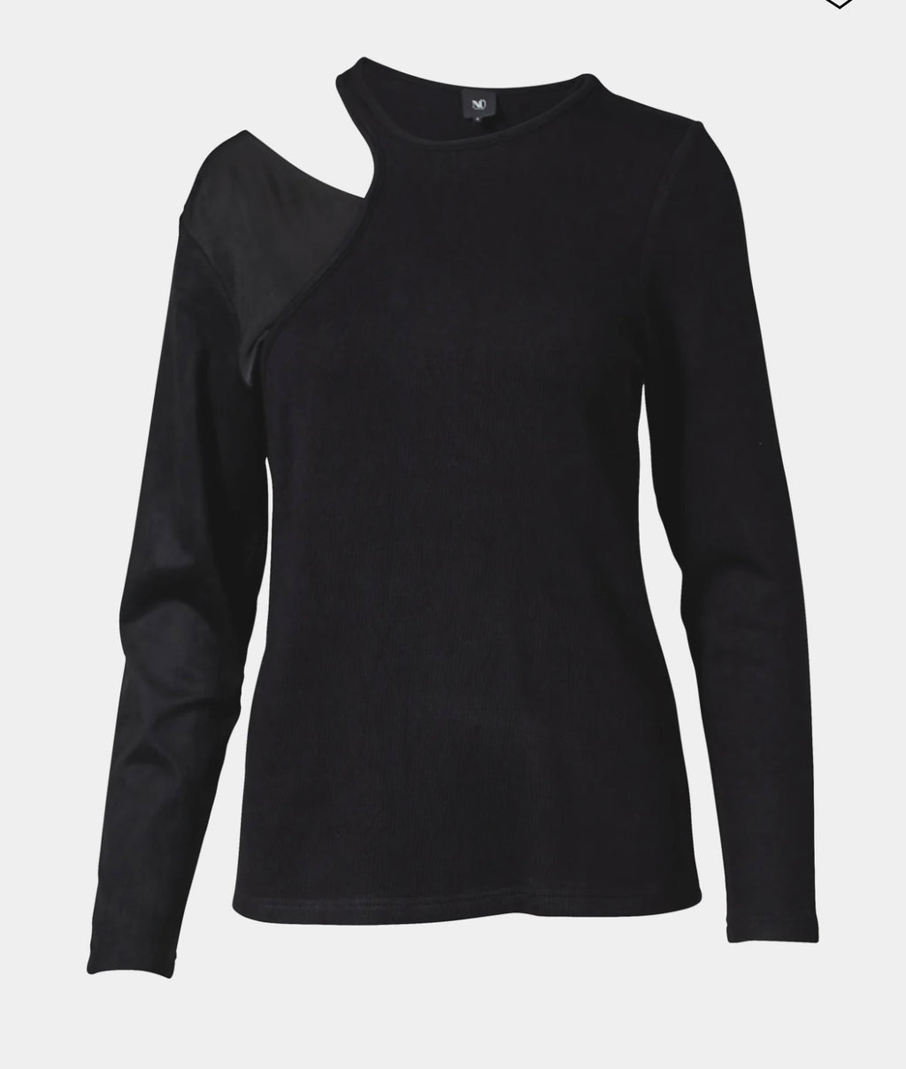 Nü Rein Pullover Cut out